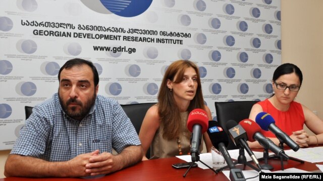 საქართველოს განვითარების კვლევითი ინსტიტუტის ანგარიშის დააყადაღების შესახებ პრესკონფერენცია 