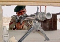 A Pakistani soldier on the border with Afghanistan (file photo) (epa)