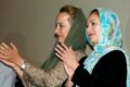 صبا کمالی (راست) یکی از مهمانان این نشست بود.  او یکی از بازیگران سریال مشهور «کیف انگلیسی» بود.