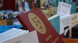 Stendë librash...