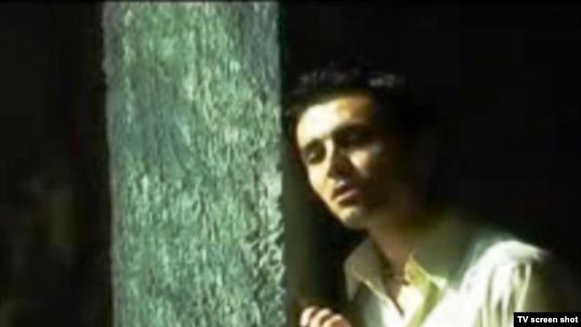 Singer Maksat "Maro" Kakabayev has disappeared since serving 15 days in jail.