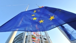 Zastava EU ispred Evropskog parlamenta
