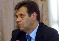 Vojislav Kostunica (file photo)