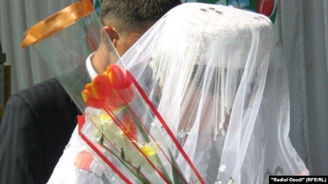 A Tajik bride (file photo)