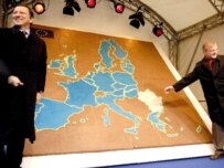 Today's enlarged, 27-member EU (file) (epa)