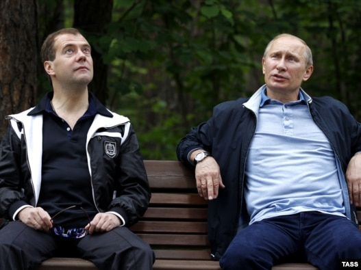 Outgoing Russian President Medvedev Admits Putin Is More Popular Than I Am