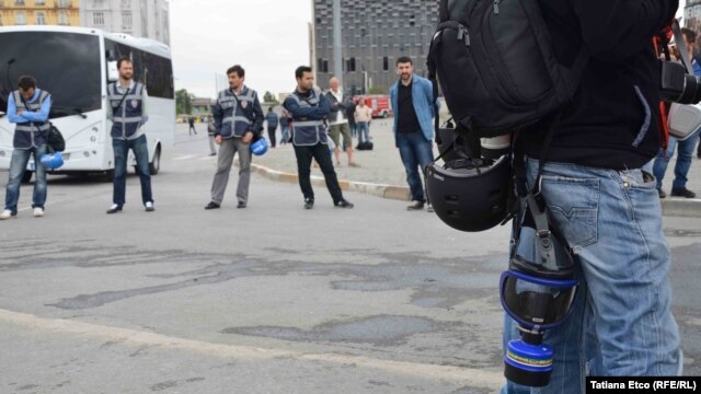 نیروهای لباس شخصی پلیس در درگیری‌ها حضور داشتند