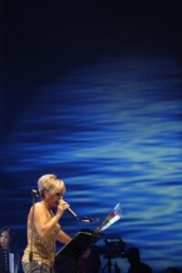 UAE -- Iranian singer "Googoosh" performs in Dubai, 26Mar2008
