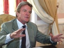 Iraq -- French Foreign Minister Bernard Kouchner in Baghdad, 21Aug2007