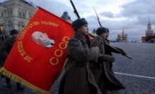 Russia - Russian soldiers dressed in Red Army World War II uniforms march during a rehearsal of a parade on Red Square in Moscow, 03Nov2006