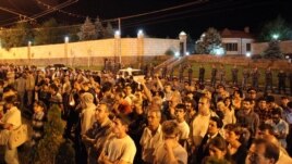 Armenia - Activists demonstrate outside the Yerevan house of businessman Ruben Hayrapetian, 8Jul2012.
