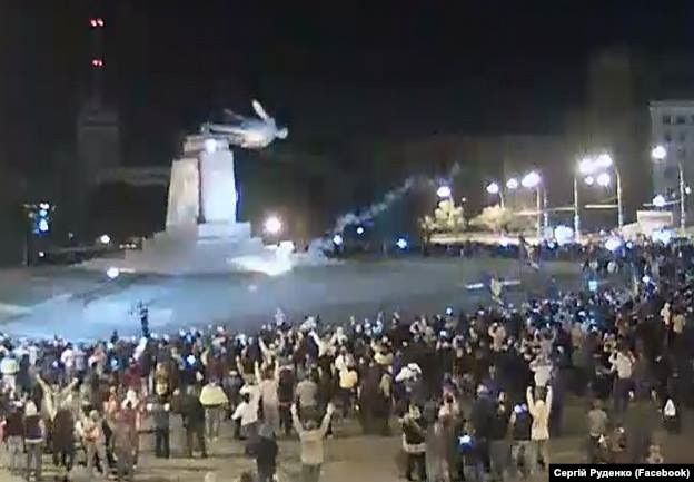 Kharkiv_Lenin_fall