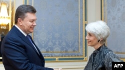 President Viktor Yanukovych greets U.S. Undersecretary of State Wendy Sherman in Kyiv on March 20.