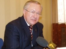 Ukraine – Ukrainian Foreign Minister Borys Tarasyuk during an interview with RFE/RL in Prague, 15Jan2007
