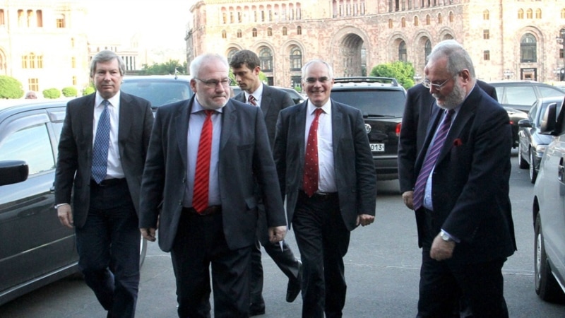 Mediators Set For Fresh Talks In Armenia, Azerbaijan