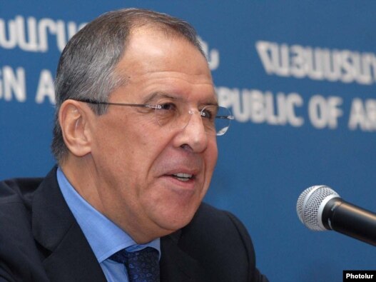 Armenia -- Russian Foreign Minister Sergey Lavrov at a press conference in Yerevan, 14Jan2010