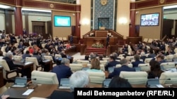 Парламент палаталарының біріккен сессиясы. Астана, 30 маусым 2016 жыл.