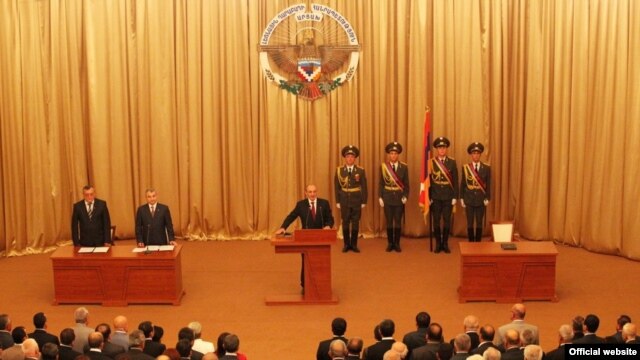 Nagorno-Karabakh -- Bako Sahakian is sworn in for a second term as president of Karabakh, Stepanakert, 07Sep2012.