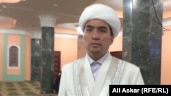 Қазақстан мұсылмандары діни басқармасының Ақтөбедегі өкіл имамы Төлеби Оспан. Ақтөбе, 9 маусым 2016 жыл.