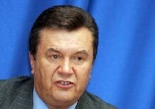 Ukraine -- Viktor Yanukovych, head of political party Regions of Ukraine answers questions at news conference in Kyiv, 13 Jan. 2006