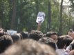 عکس های دانشجویان زندانی امیرکبیر که به گفته بسیاری به شدت شکنجه شده اند در دست دانشجویان بود.