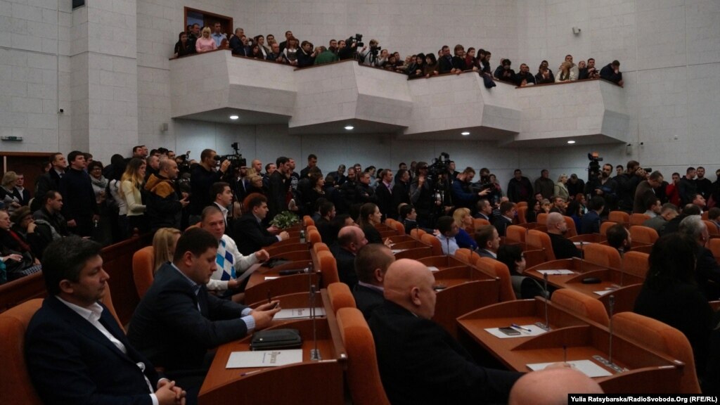 Дніпропетровську міськраду евакуювали через загрозу вибуху, секретаря не&nbsp;обрали