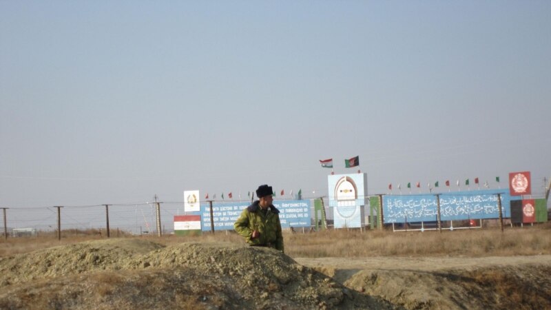 «Таджикистану необходимо сотрудничать с вооруженными группировками в Афганистане»