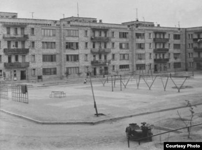 Жағажайдағы трансвеститтердің фото видеосы