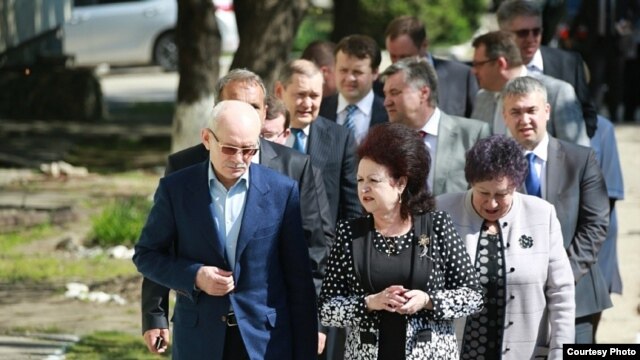 473A42D3-87E2-4358-90CD-359B20BEAF20_w64