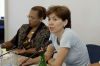 Tajigul Begmedova (right) at RFE/RL today (RFE/RL)