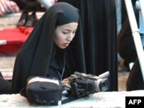 Journalist Roxana Saberi in Tehran in 2004