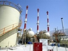 Iran -- A general view of Phase One of the South Pars gas field in the southern port of Assaluyeh, 26May2003