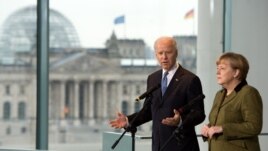 Berlin - Kancerlarja e Gjermanisë Angela Merkel dhe Nënpresidenti i SHBA-ve, Joe Biden gjatë konferencës së përbashkët për gazetar