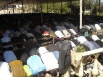 Friday Prayers in Baku (RFE/RL)