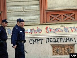 Grafiti u Beogradu uoči prošlogodišnje, na kraju otkazane, Parade ponosa. - Ilustrativna fotografija 