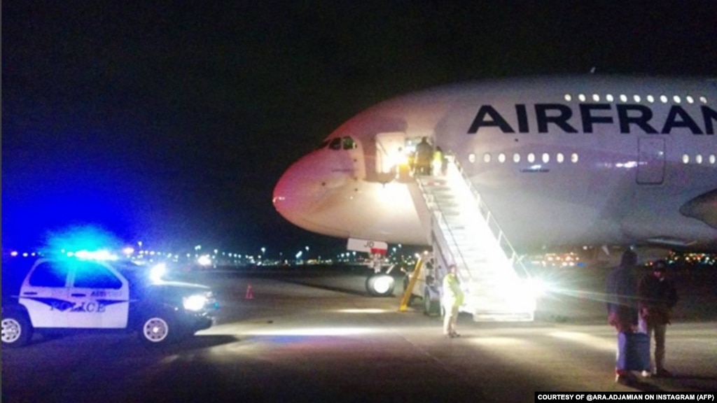 Літак Air France через загрозу вибуху екстрено сів у Кенії