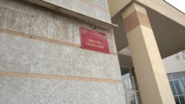 Новая вывеска на здании бывшей украинской гимназии