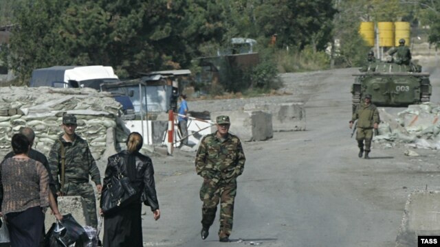 A Russian checkpoint at Georgian-South Ossetian border on October 9