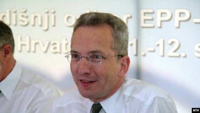 Stefan Lehne