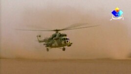 Helikopteri i ushtrisë së Algjerisë në shkretëtirë