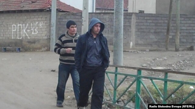 Имигранти во Лојане