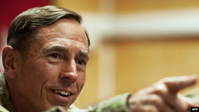 U.S. General David Petraeus  l2011