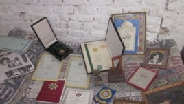 د سندرغاړي رفیق شنواري اخیستل شوي اېوارډونه