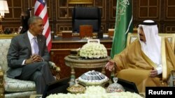 Президент США Барак Обама (слева) и король Саудовской Аравии Салман. Эр-Рияд, 20 апреля 2016 года.