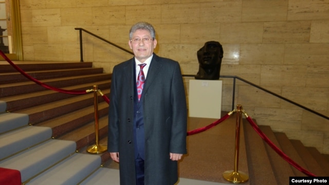 Mihai Ghimpu la ministerul german de externe, Berlin.