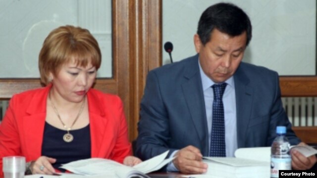 Жаңаөзен сотынан көрініс. Lada.kz сайтынан алынған сурет. Ақтау, 27 наурыз 2012 жыл.