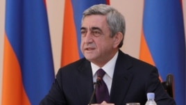 Հայաստան - Նախագահ Սերժ Սարգսյանը մի հանդիպման ժամանակ, արխիվային լուսանկար