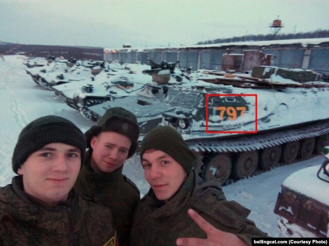 Российские военные любят выкладывать свои селфи на фоне техники
