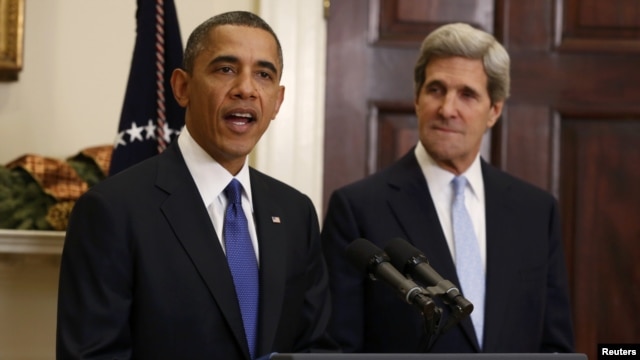 Presidenti Barack Obama dhe senatori i nominuar  John Kerry