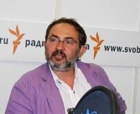 Marat Gelman being interviewed by RFE/RL in Moscow on July 25 (RFE/RL)
